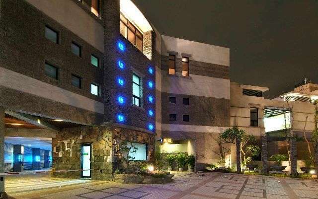 麗登精品汽車旅館